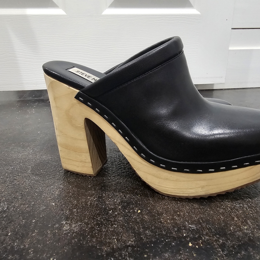 Steve Madden Black Leather Mules with Tan Wooden Heel